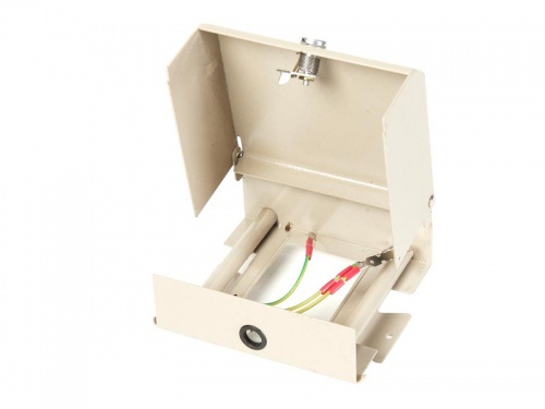 Коробка распределительная на 3 (макс d кабеля 10мм) плинта металлическая (1213,57см)