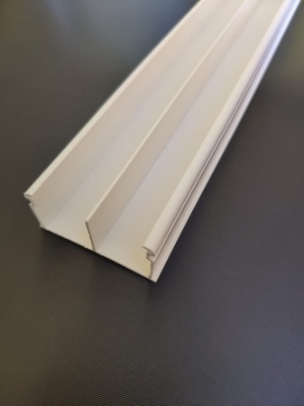 Кабельный канал 40х20х2000мм с перегородкой, белый SPL 040011S-0