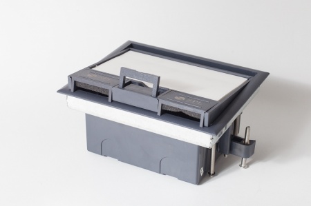 Люк на 4 поста (45х45), металл/ пластик, с пластиковой коробкой, IP40 SPL 300005-0