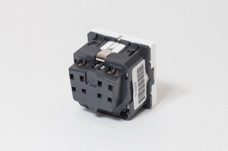 Розетка электрическая 2К+З, с защитными шторками, белая SPL 200017-2