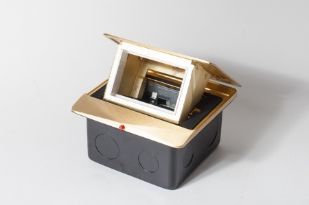 Люк на 1,5 поста (45х45), латунь, с металлической коробкой, IP44 SPL 300001-0